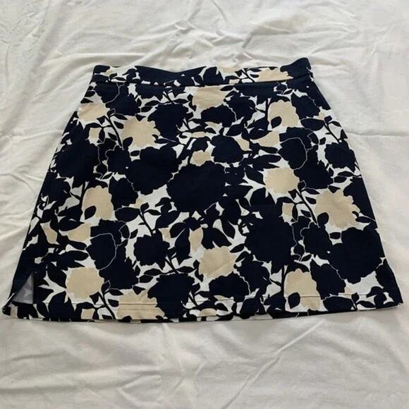 Rafaella Navy Blue Floral Pull-on Comfort Stretchy Skort Skirt Side Slits Sz M - Picture 5 of 9